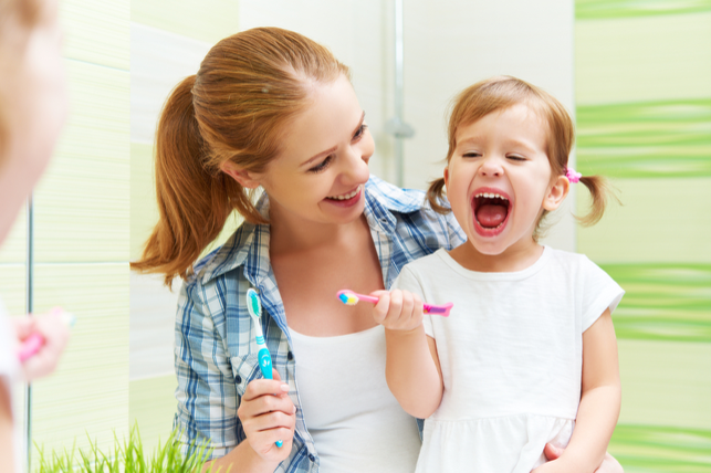 Children Brushing